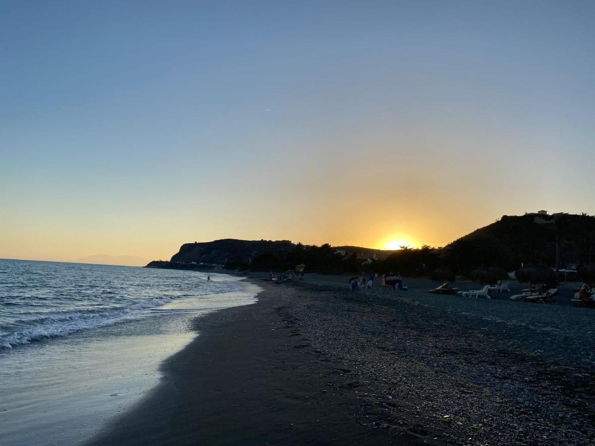 Atico Olimpo Apartment Torre Del Mar Luaran gambar
