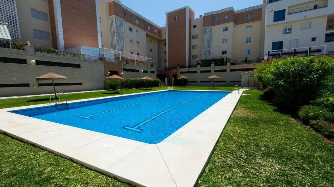 Atico Olimpo Apartment Torre Del Mar Luaran gambar