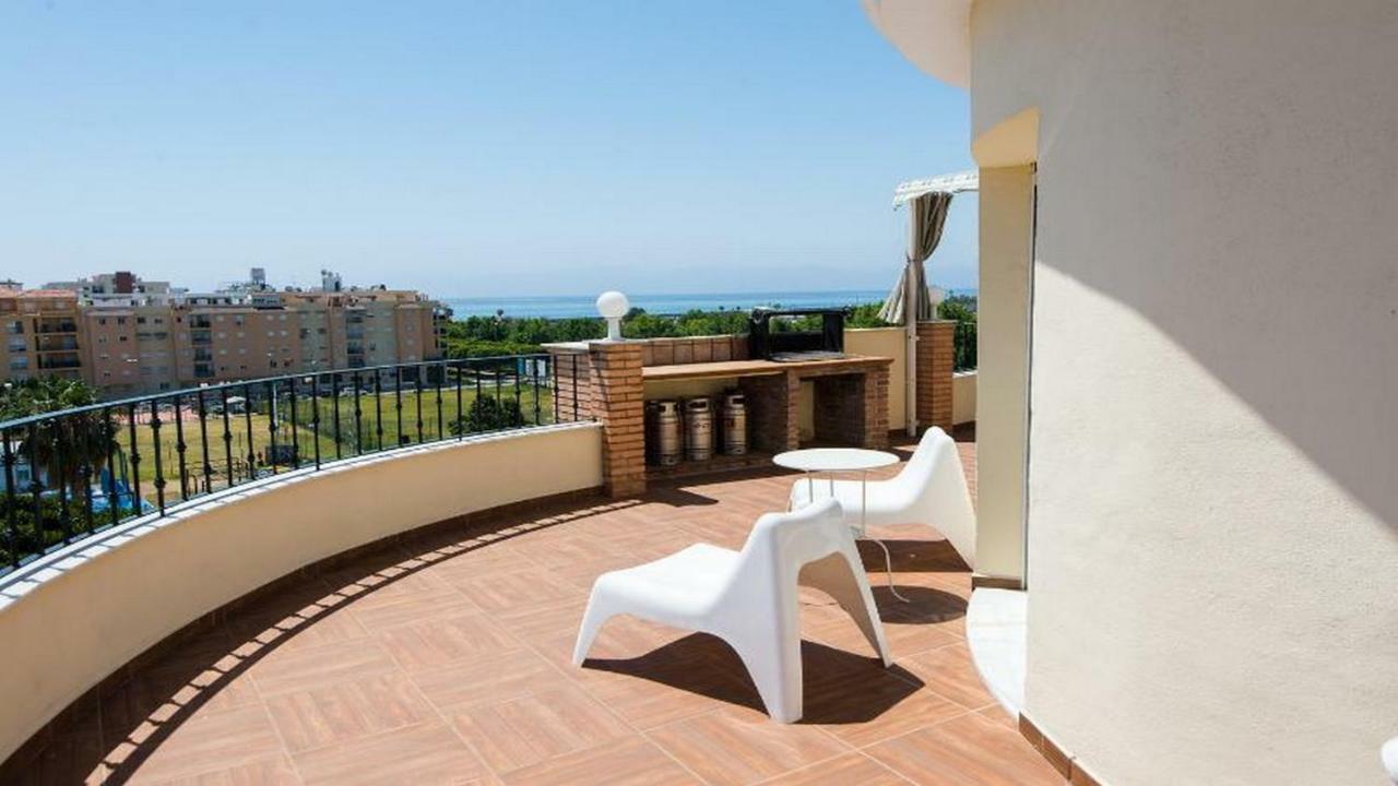 Atico Olimpo Apartment Torre Del Mar Luaran gambar