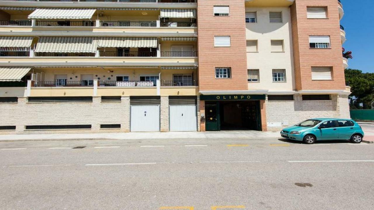 Atico Olimpo Apartment Torre Del Mar Luaran gambar
